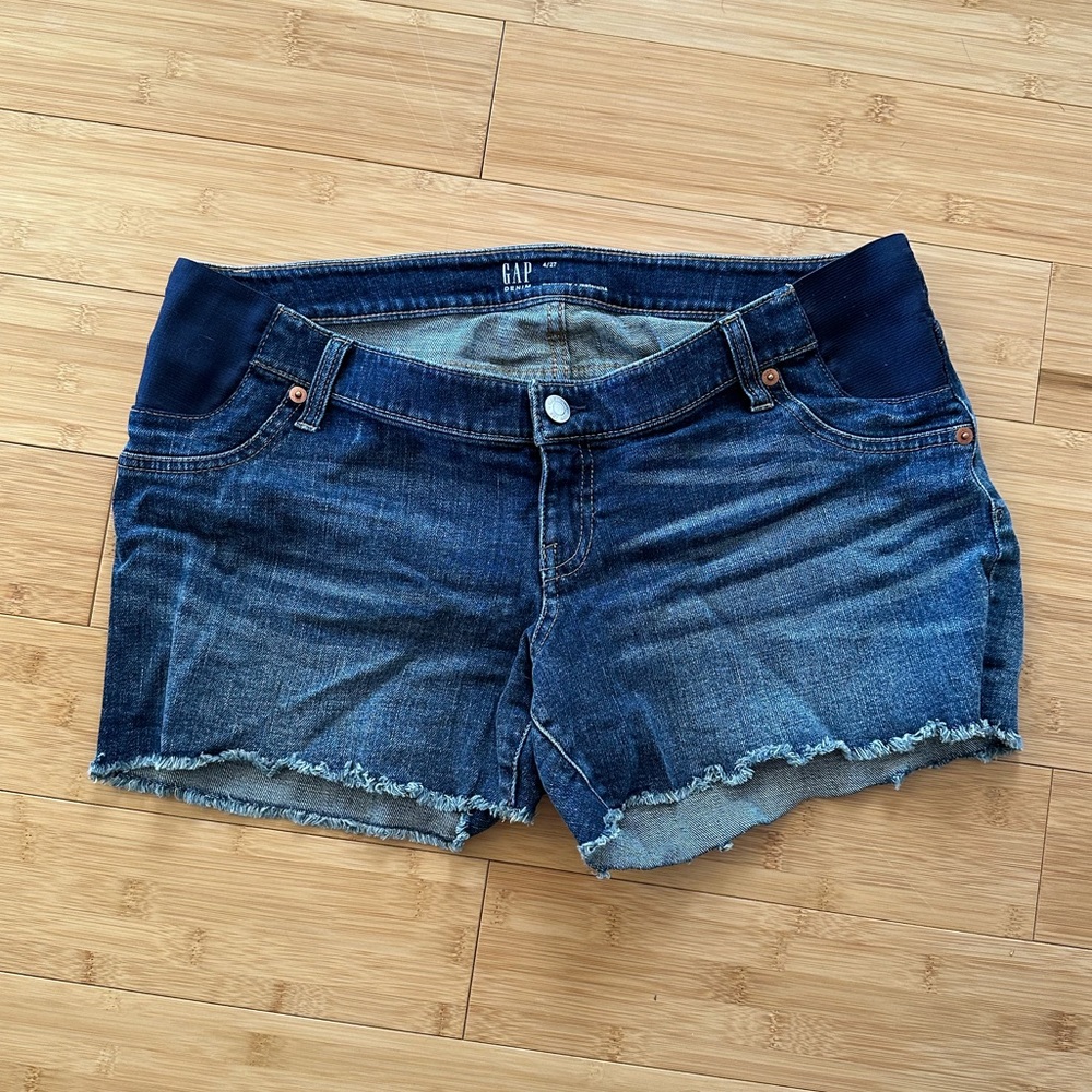 Gap Maternity Jean Shorts Size 4 / 27
